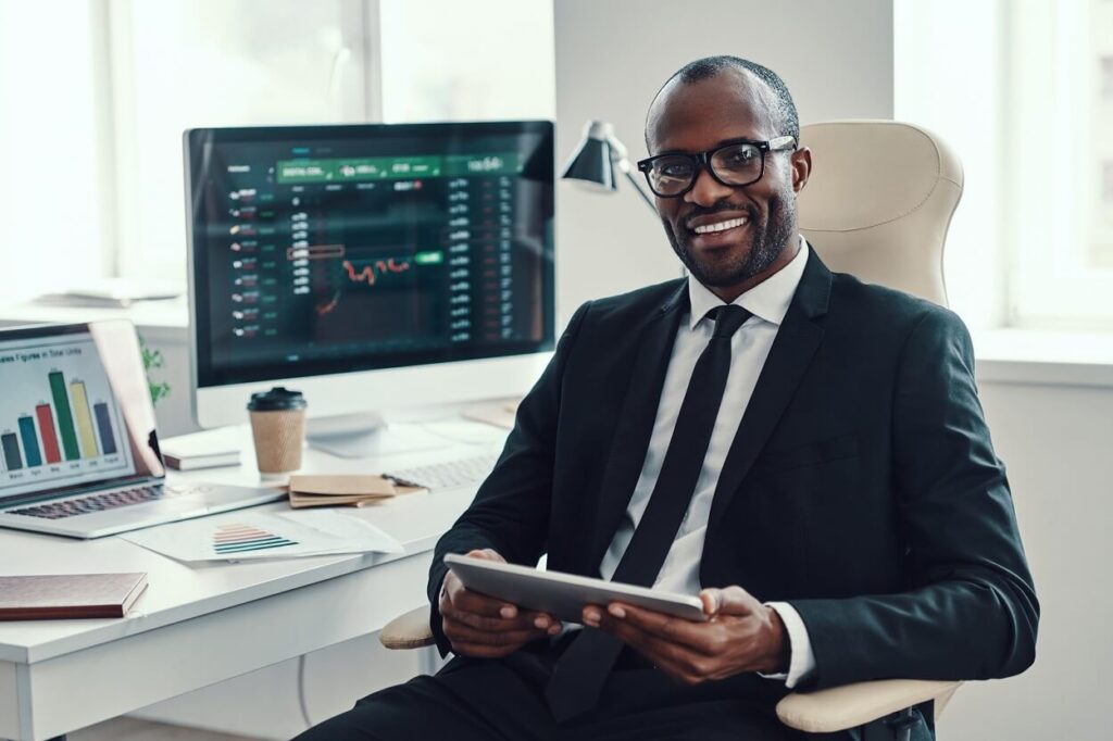 Executivo em ambiente de trabalho
